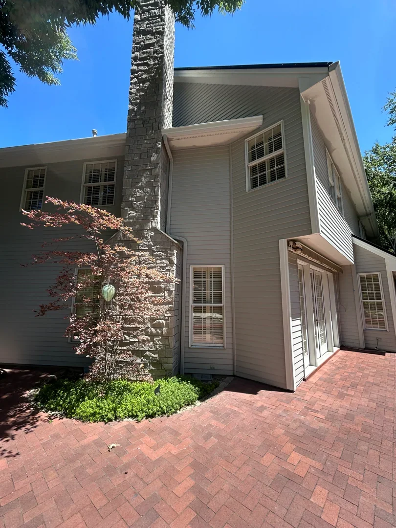 Seamless gutters and downspouts on a Brandon, FL home roofline