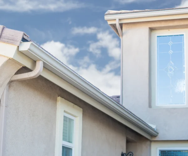 Seamless gutter design